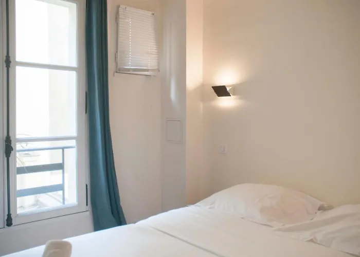 Bright & Spacious In Madeleine Appartement *