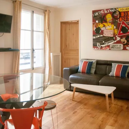 Bright & Spacious In Madeleine