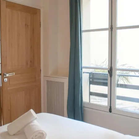 דירה Bright & Spacious In Madeleine